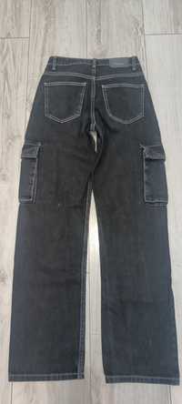 Spodnie jeansowe typu cargo marki Bershka xs
