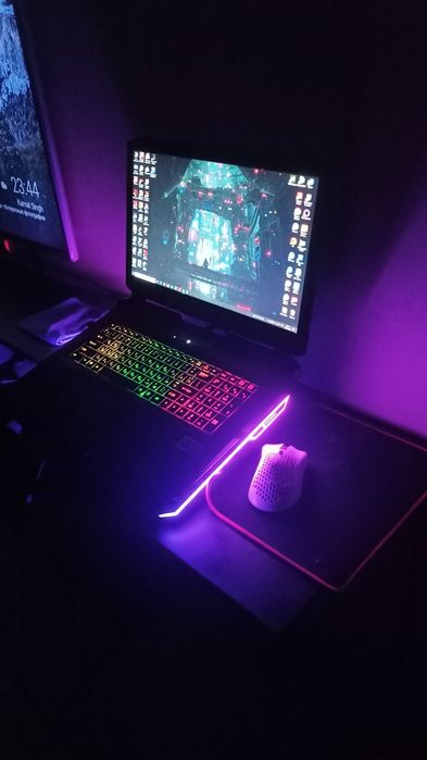 Продам ноутбук відеокарта gtx 980 8gb intel core i7 6700k 32gb ram