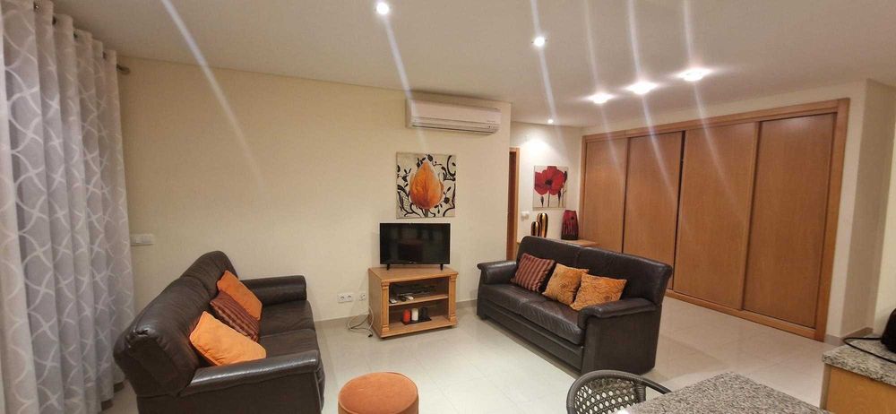 Apartamento T1 para férias com piscina a 100m praia São Martinho Porto