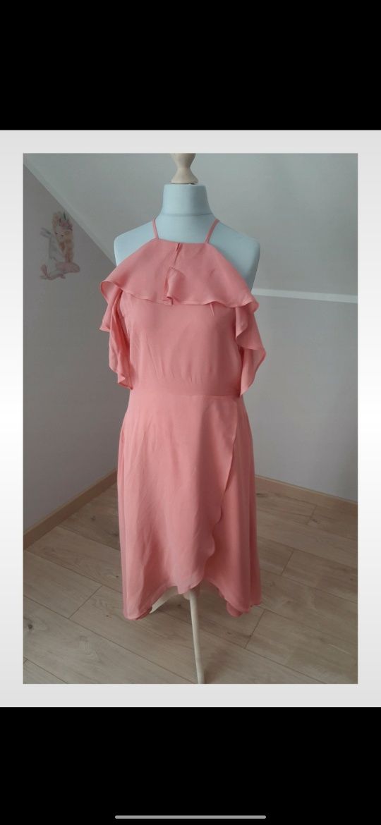 Romantyczna zwiewna z falbanami ASOS L