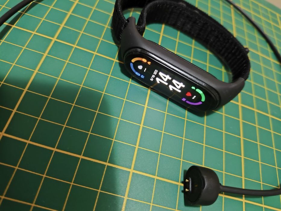 Xiaomi Smart Band 6 + pulseiras e carregador