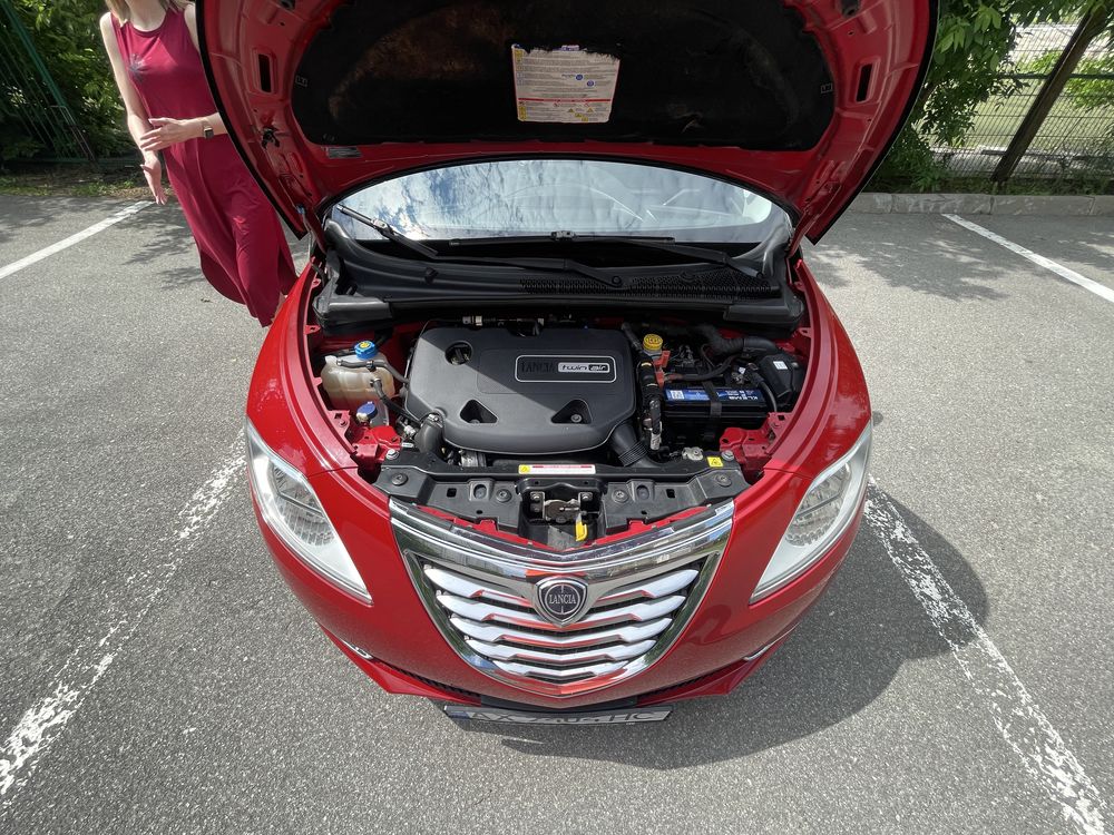 Продам Lancia ypsilon 2012 р.в. 0,9 biturbo