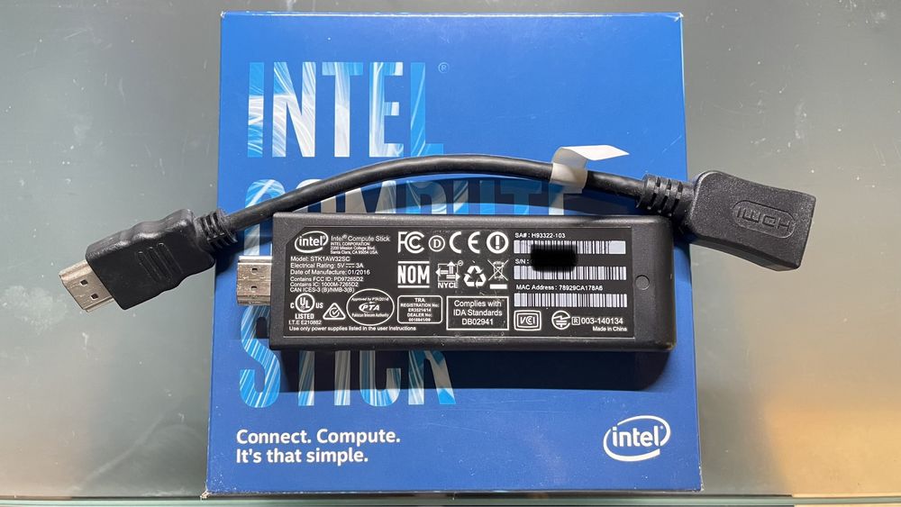 Computador Intel Compute Stick (STK1AW32SC)