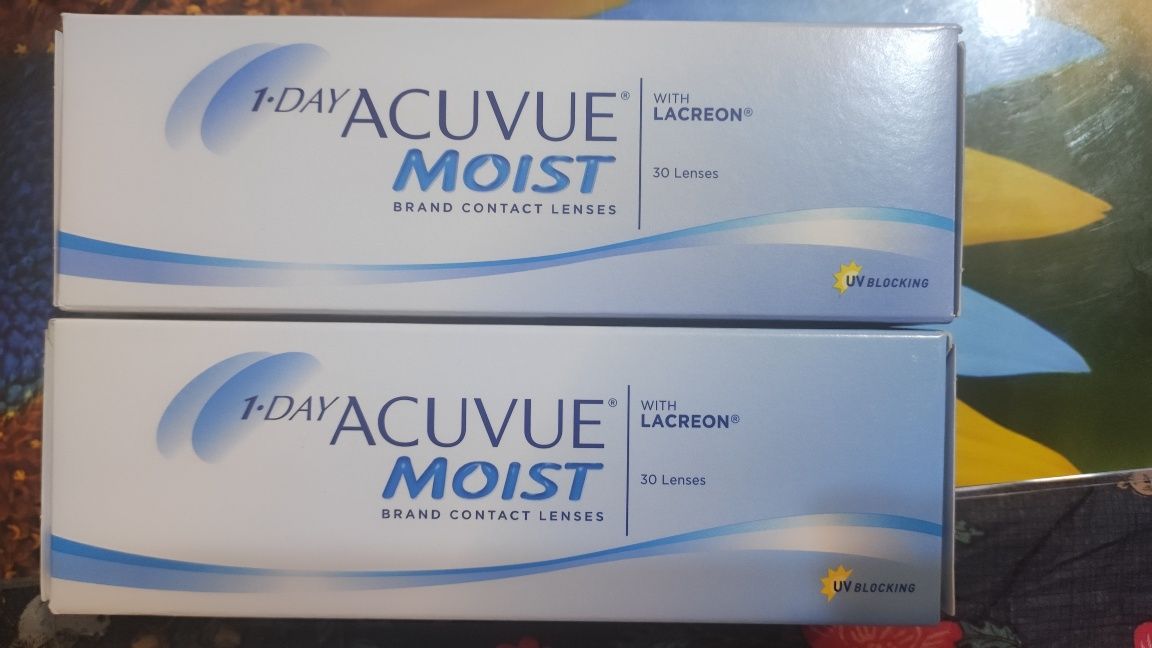 Лінзи контактні acuvue moist одноденні