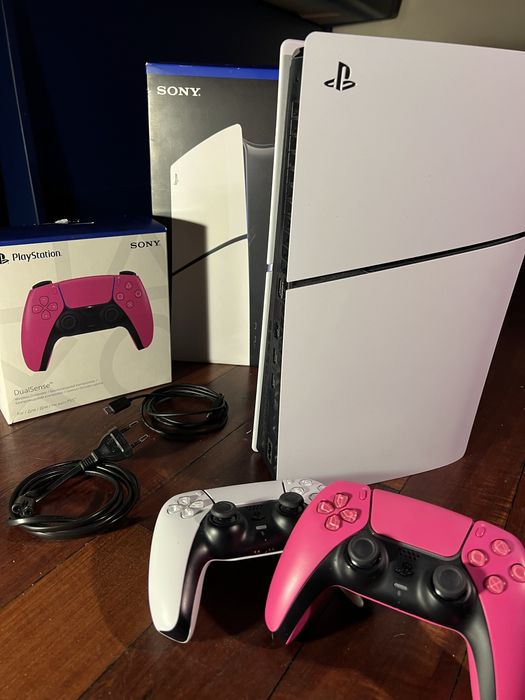 PlayStation 5 (PS5) Digital Edition | 1 Tb | (+ рожевий джойстик)
