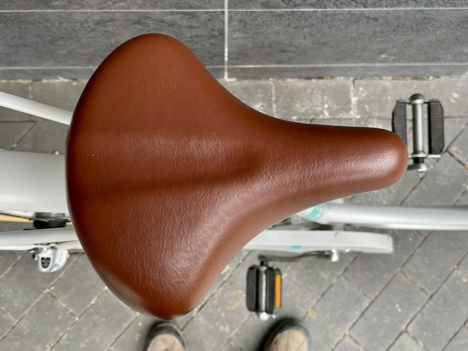 Rower damka holenderski miejski jak nowy kosz retro vintage biały