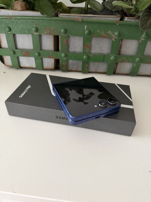 Samsung Galaxy Z Flip 7/ 512GB