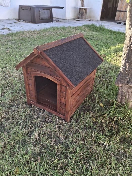 Casinha para cão em madeira