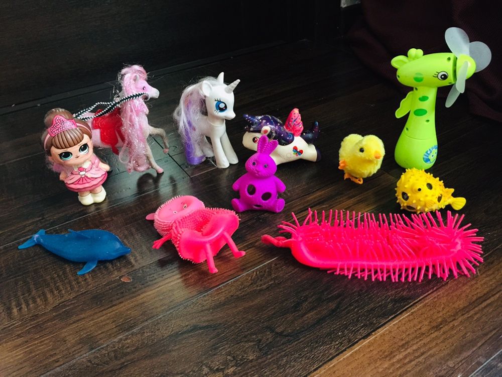 Пакет игрушек для девочки 3-4 года пони сквиш антистресс