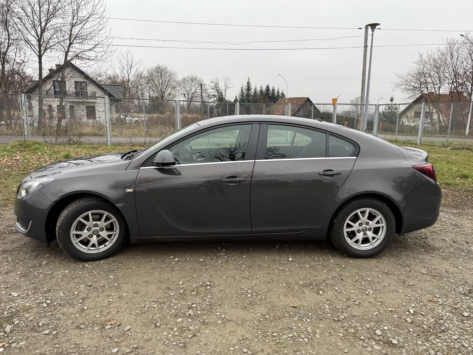 Opel inignia 2.0 diesel duza nawi 6biegow stan bdb mozliwa zamiana !