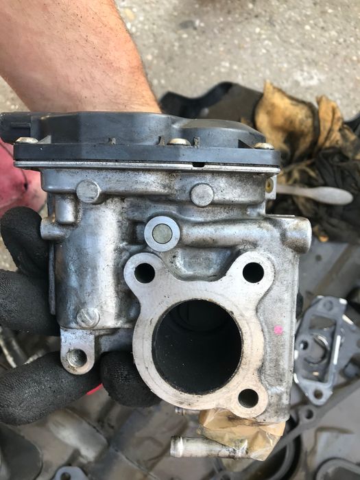 Клапан ЕГР Toyota Avensis T27.