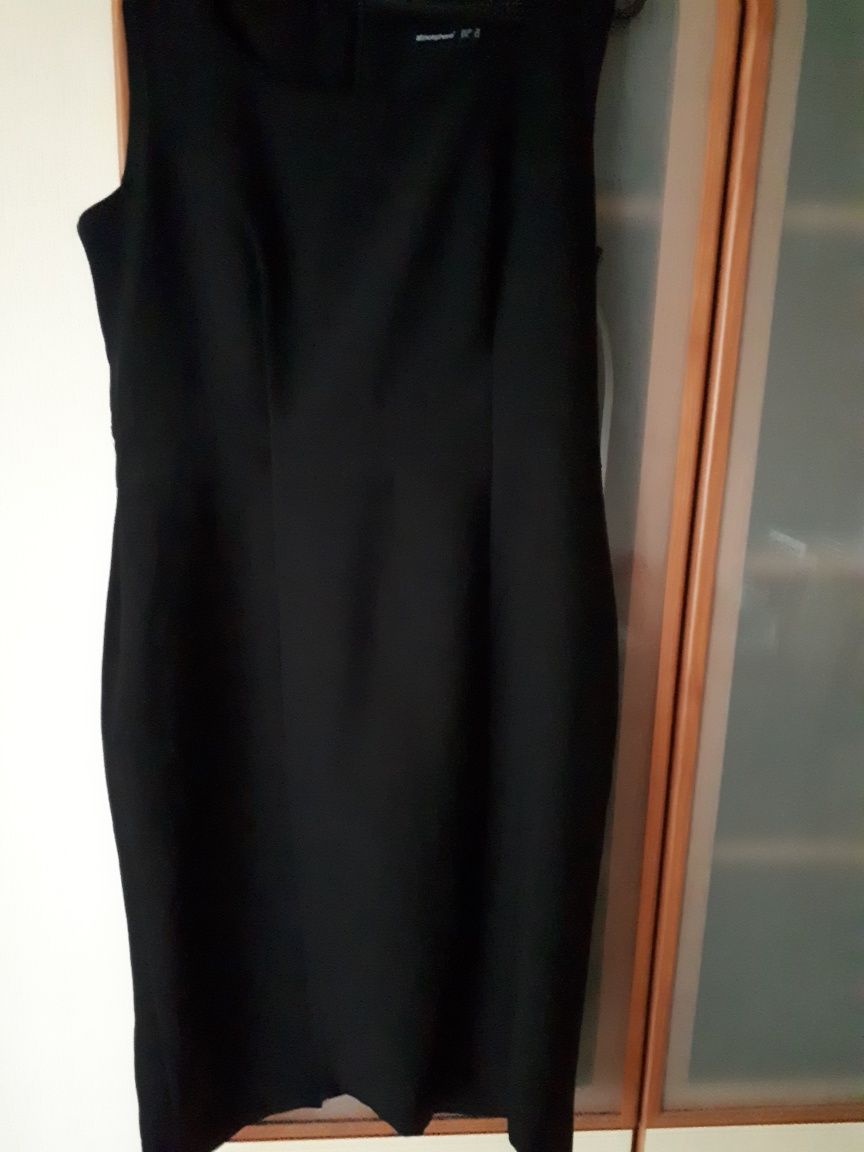 Sukienka atmosphere czarna klasyczna rozmiar 42