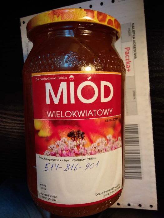 Odskłepiny miodowe. Miód z woskiem. Miodowa guma do żucia