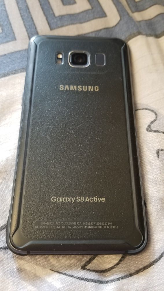 Samsung Galaxy S8 active IP68 захищений водонепроникний