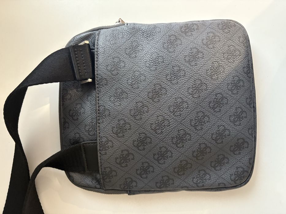 Męska saszetka Guess — super stan