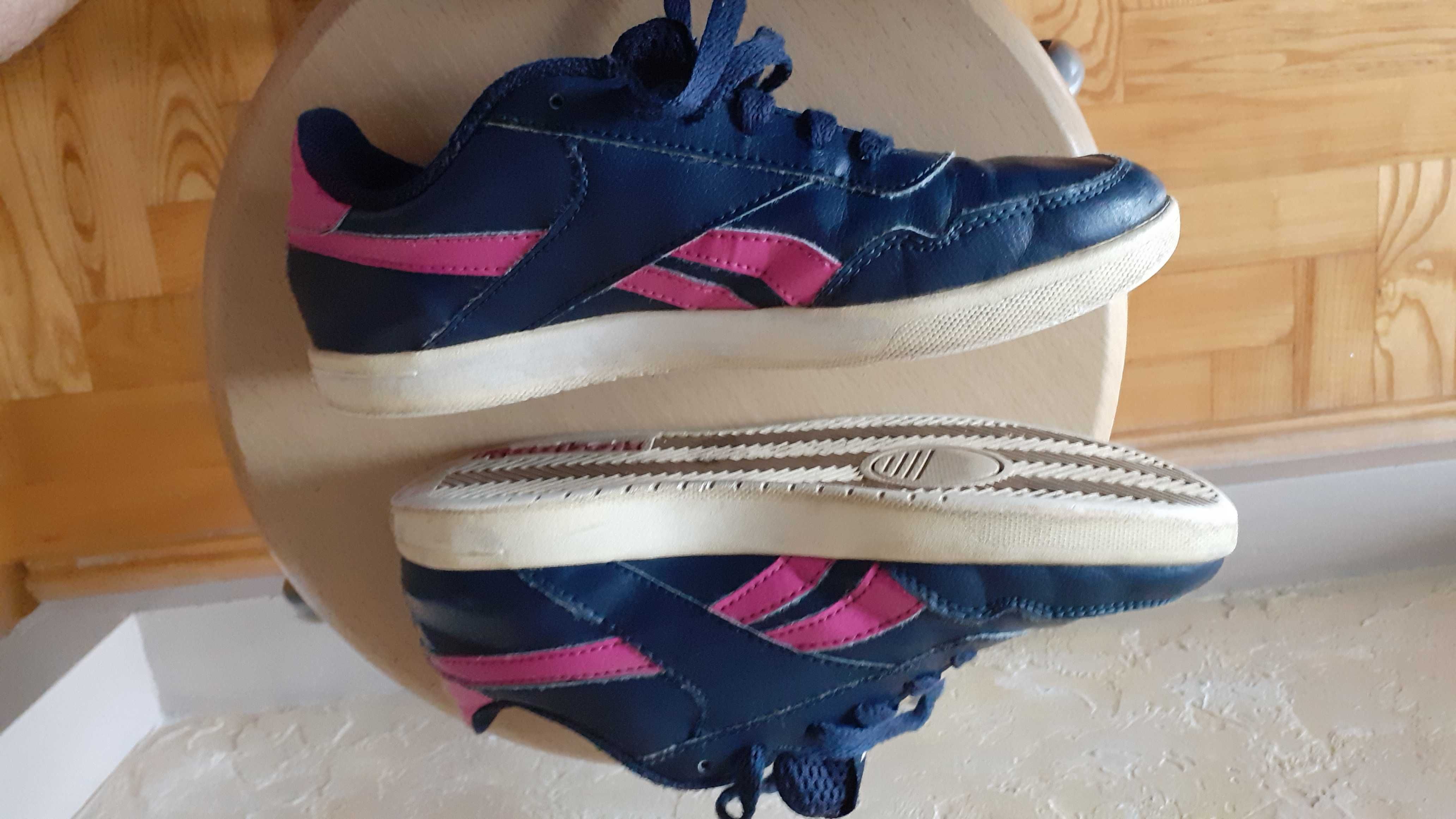 adidasy dziecięce marki reebok używane roz 33 kolekcja royal flag