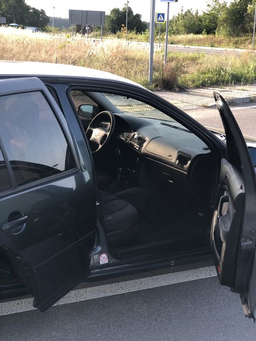 Продам власний автомобіль golf 4 хечбек