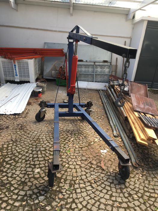 Grua para motores automoveis