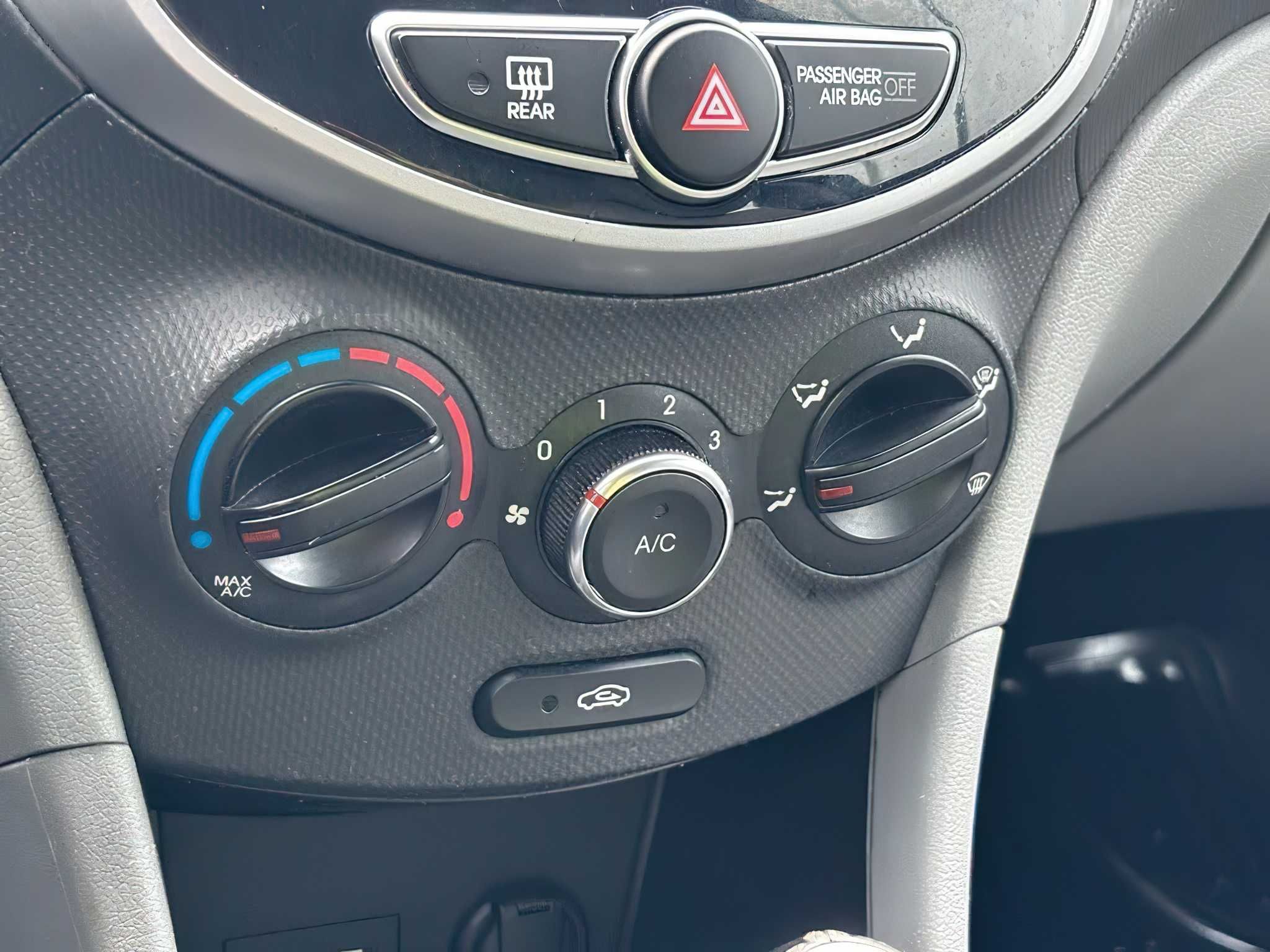 Hyundai Accent 2015