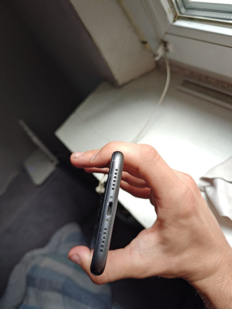 Продам 11 iphone на 128 gb neverlok