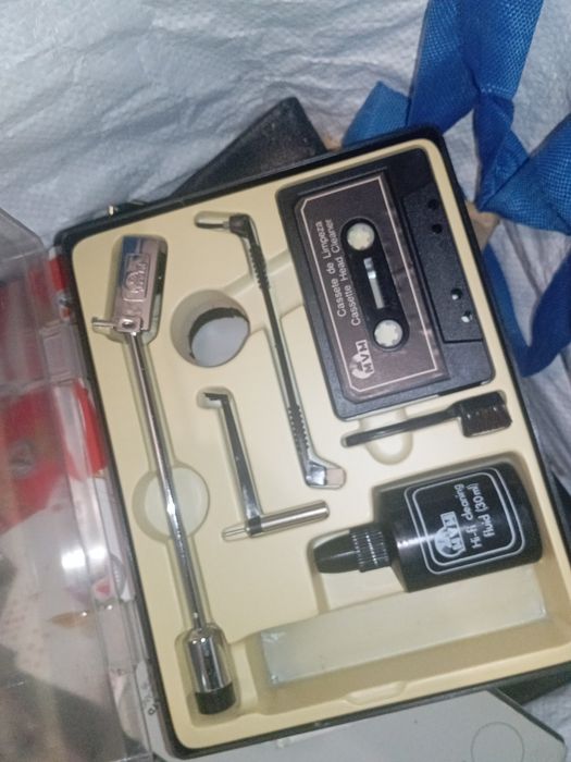 Duas cassetes da Parker e Zippo mais limpa cassete