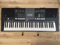 Keyboard Yamaha PSR-E423 + statyw – zestaw gotowy do gry!