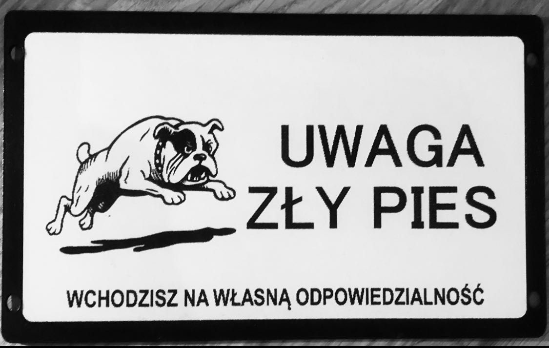 Uwaga psy tabliczki