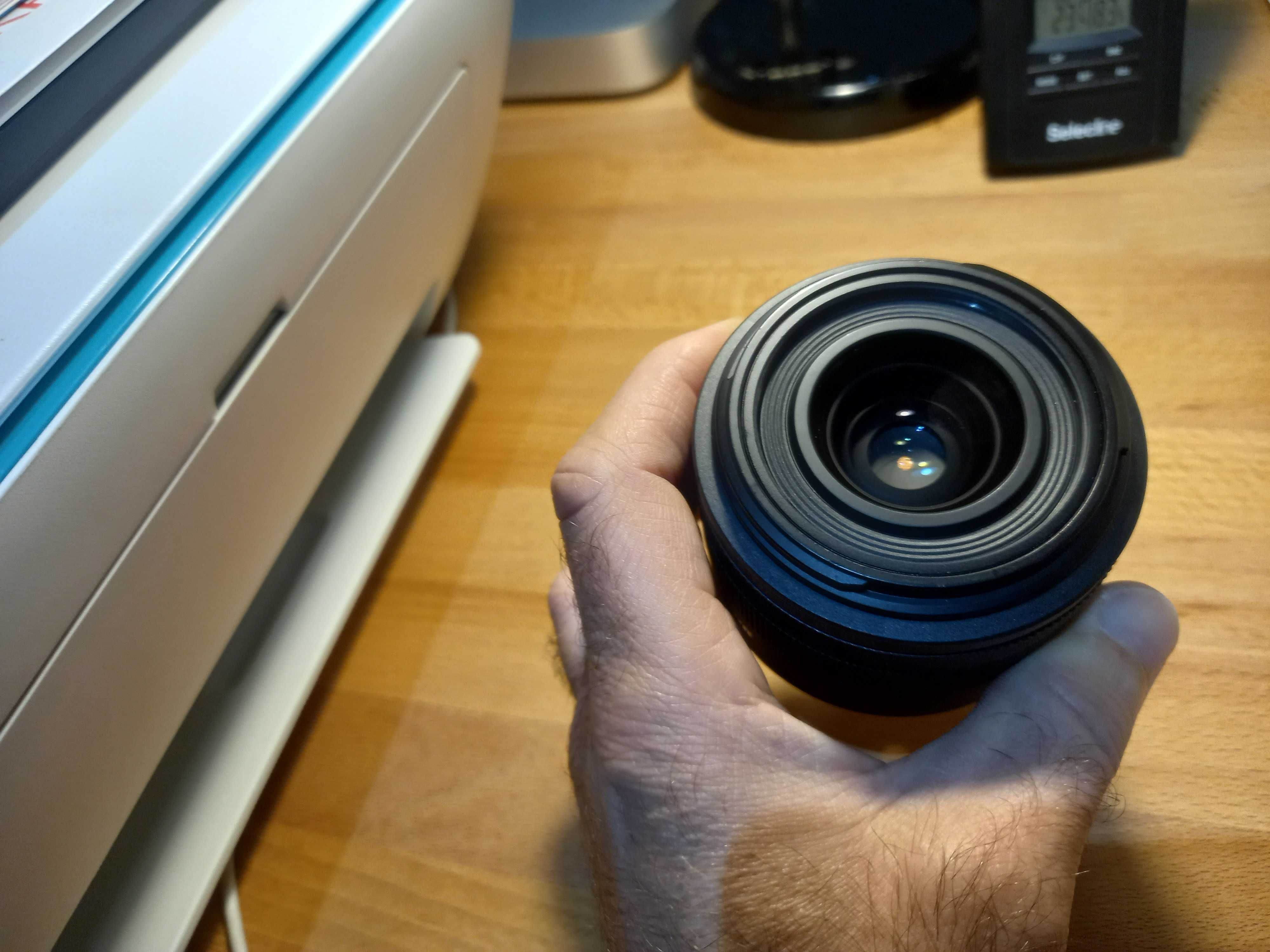 Canon RF 24 f/1.8 Macro IS STM