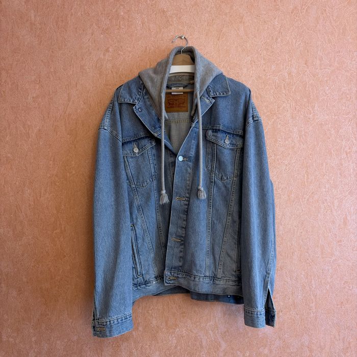 Джинсова куртка Vetements x Levi’s