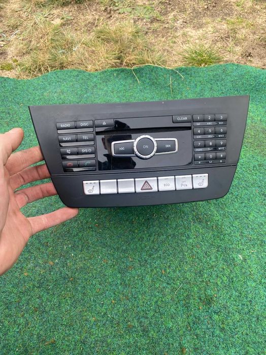 Mercedes W 204 radio