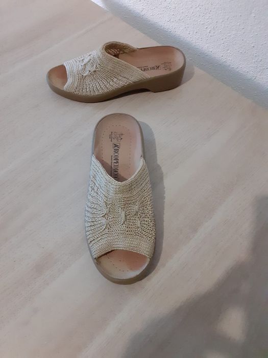 Sandálias A'rcopedico Tamanho 35