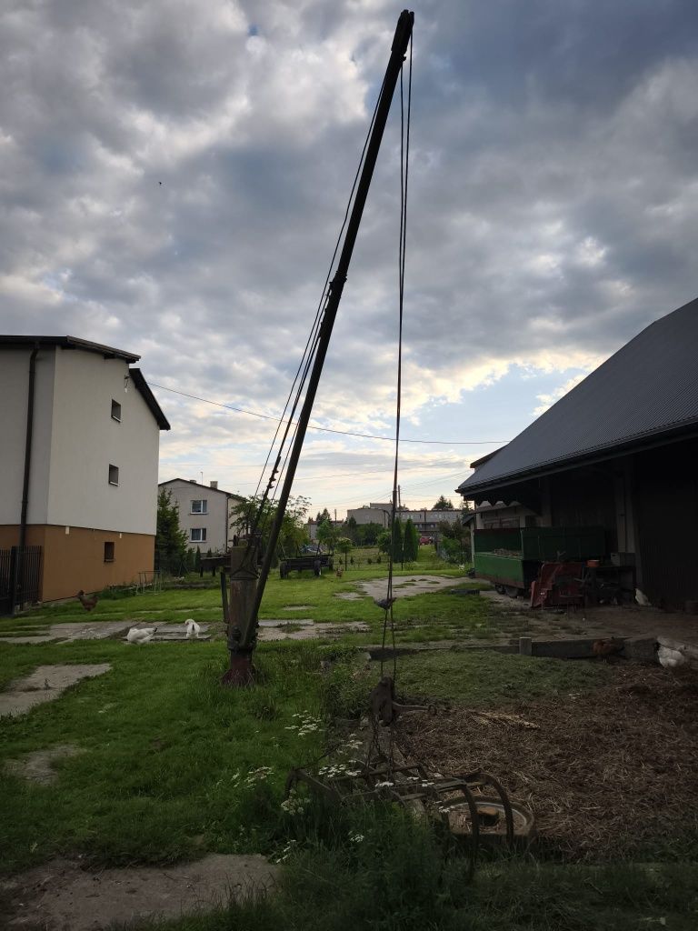 Stacjonarny ładowacz do obornika