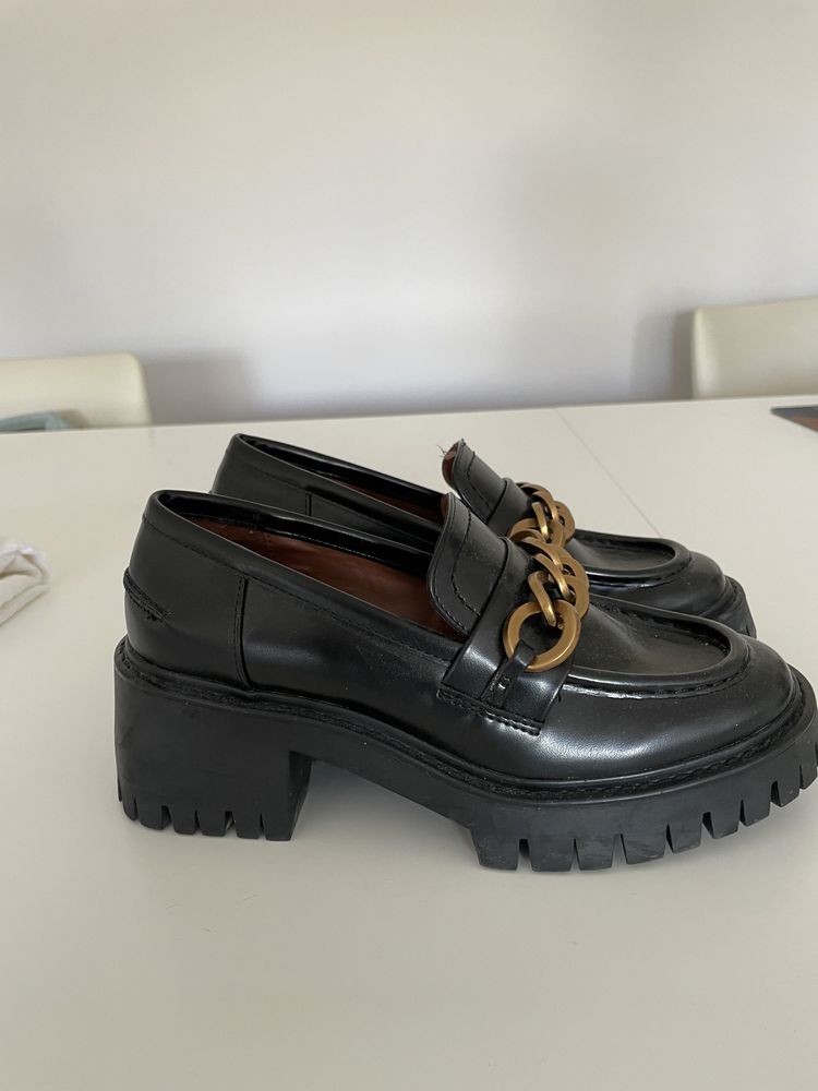 Vendo sapatos/loafers zara pretos Tam 37