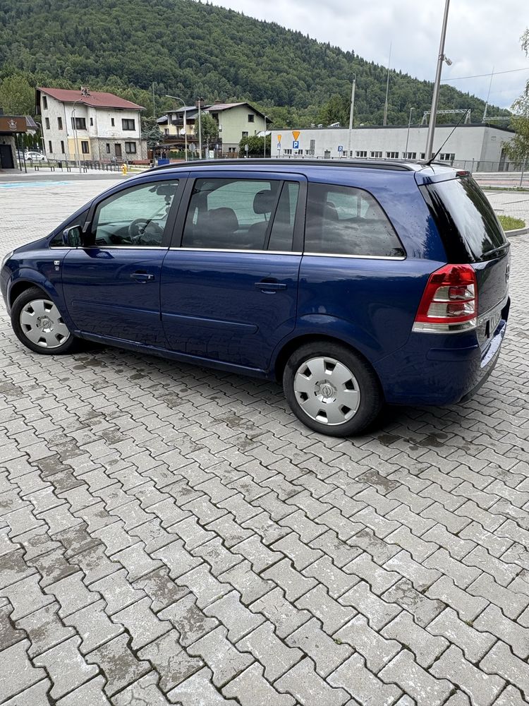 Opel Zafira B 1.7 cdti 110 km 7 osobowy Cosmo Klimatyzacja zadbany