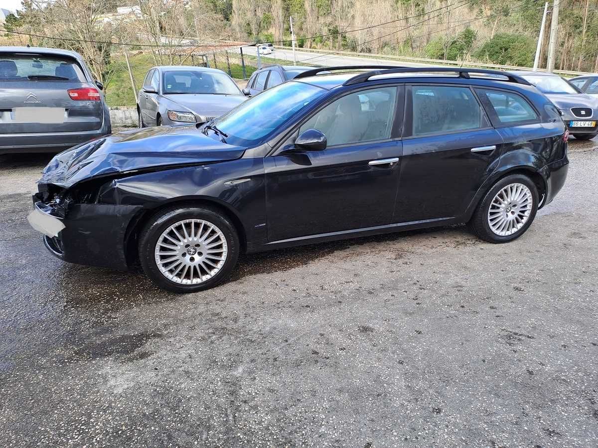 Alfa Romeo 159 SW 1.9JTD 150cv   2007,   1800€