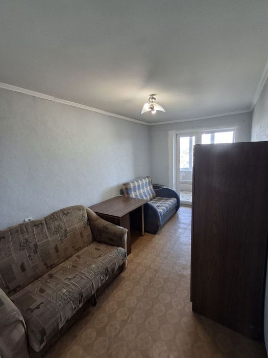 Продається, трикімнатна квартира, Кущівка.