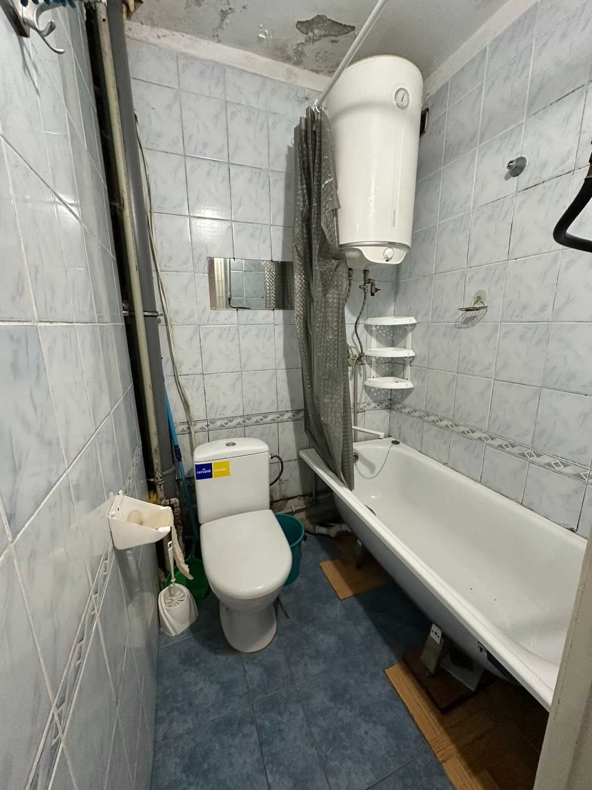 Продаж 3 квартири 2-й поверх, не кутова ,усі кімнати роздільні Тепла