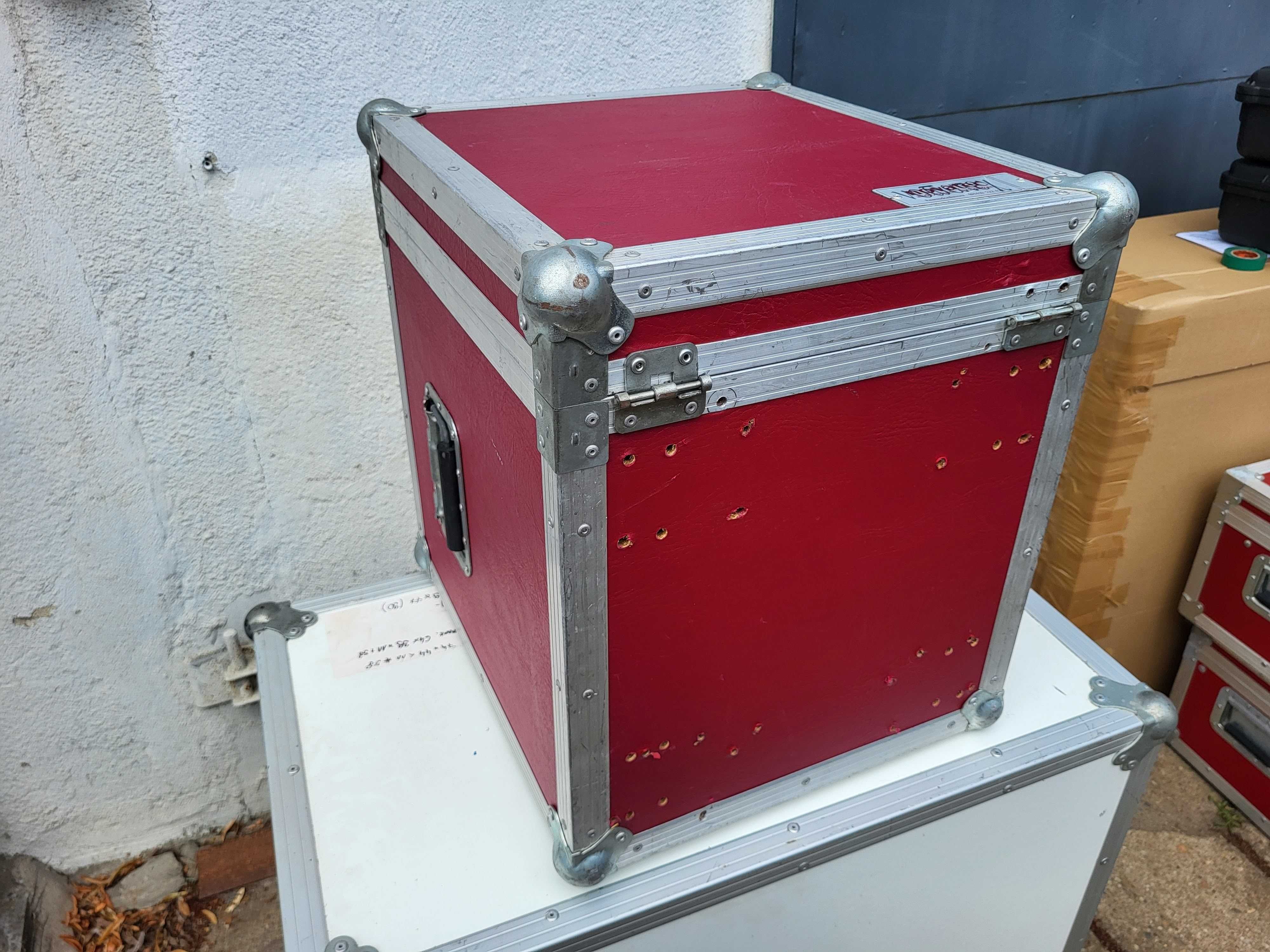 42x38x39 Case skrzynia FAKTURA