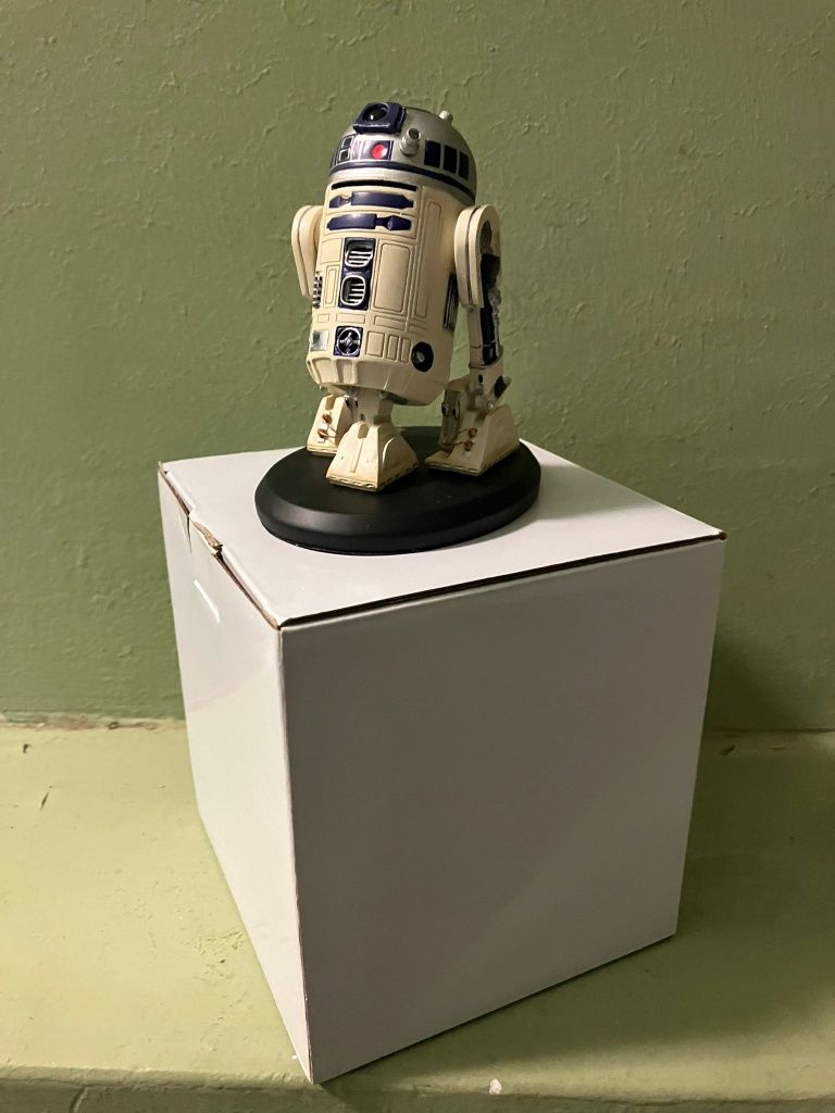 Figura Star Wars R2-D2 com 12 Cm