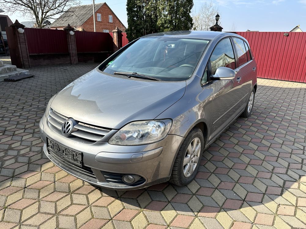 Розборка VW Golf 5+ Plus Бампер LA7T Двері Фари Телевізор Дзеркало ABS