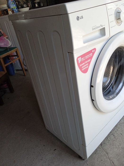 Продам пральну машину LG в доброму стані