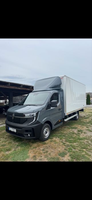 Wypożyczalnia Renault Master konterner 2025R