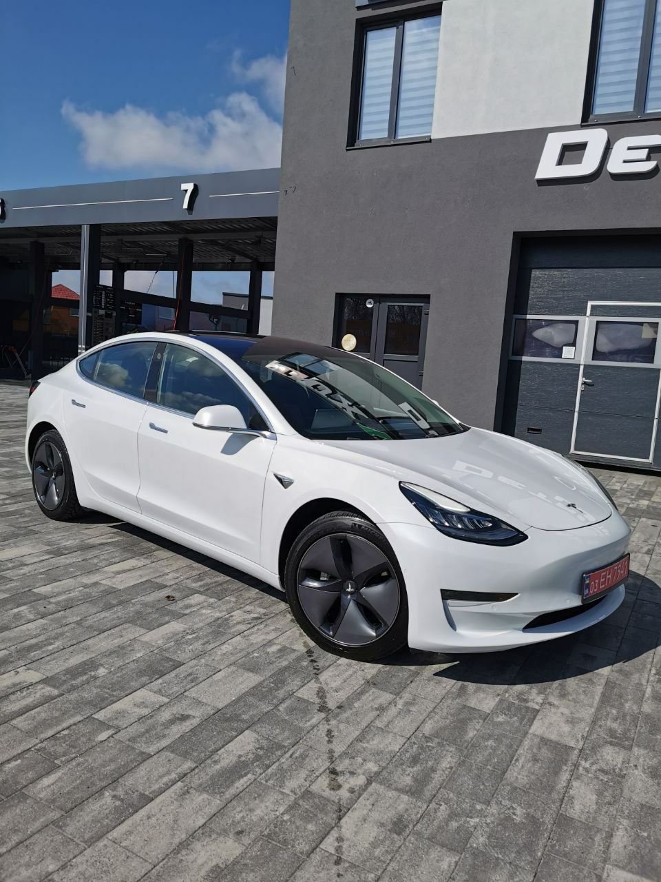 Tesla model 3 LONG RANGE