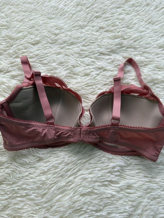 Бюстгальтер 80D  мереживний Lascana