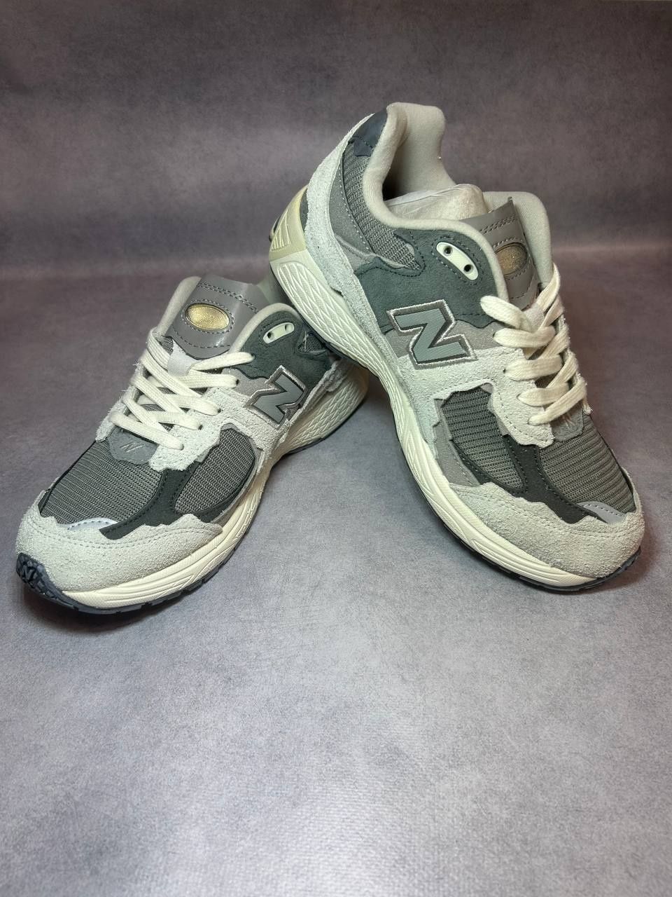 Кросівки New Balance 2002R Protection Pack Rain Cloud Grey - найкращий