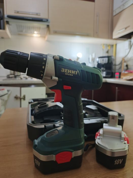 Продам шуруповерт Зенит+2 аккумулятора