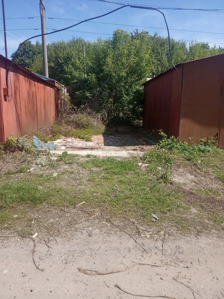 Місце під гараж в автокооперативі