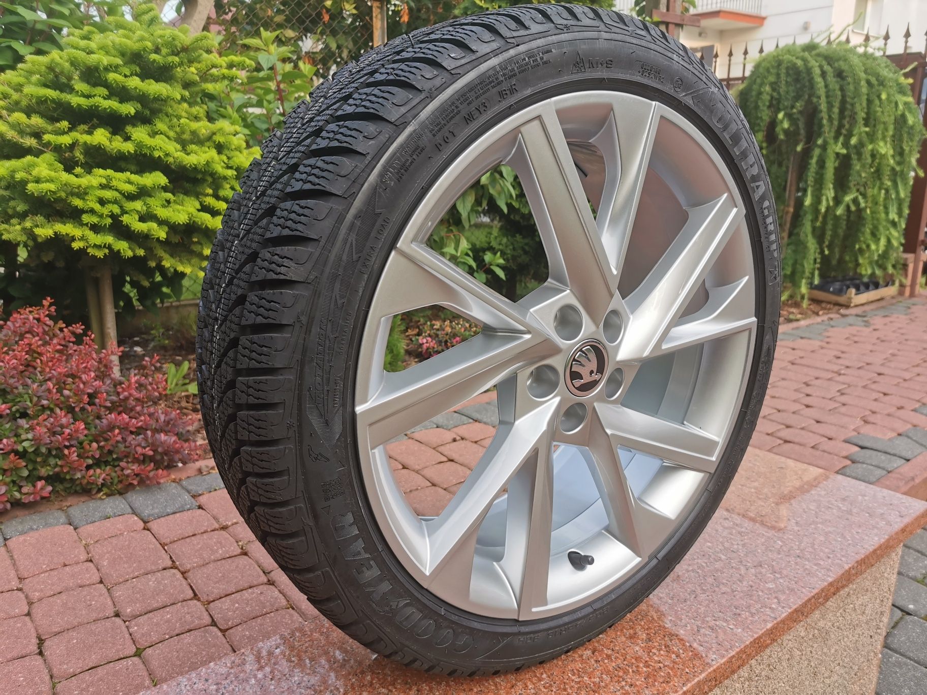 Fabrycznie NOWE Koła 205/45R18 Skoda Kamiq Scala Fabia a VW Goodyear 5