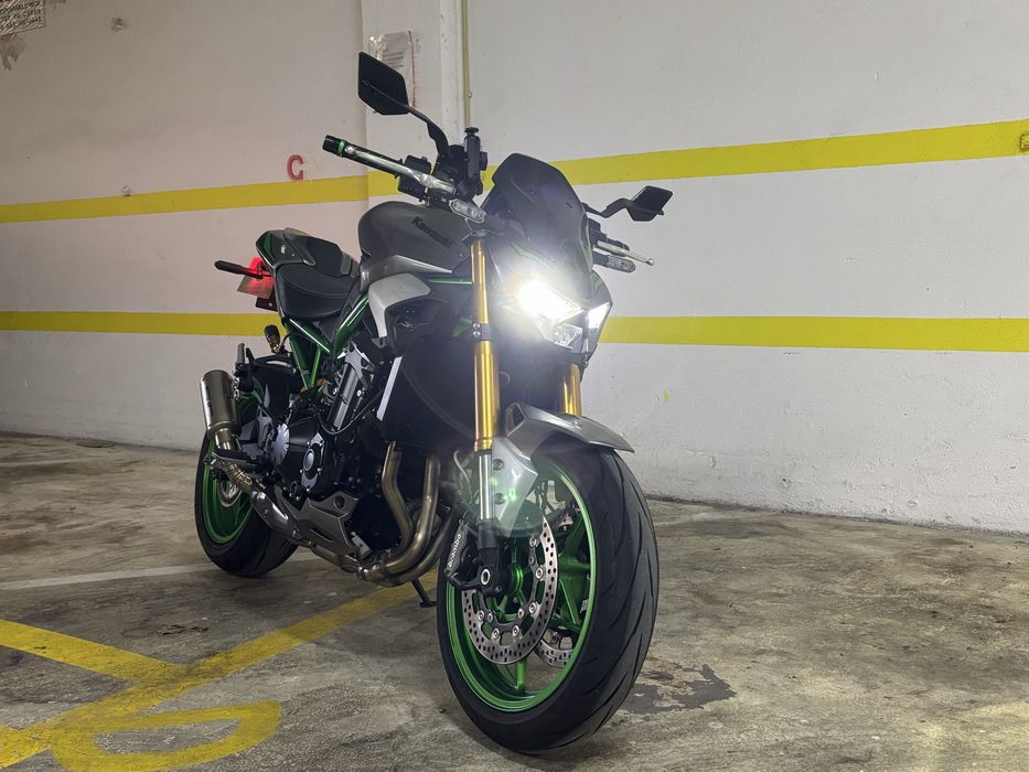 Kawazaki Z900 SE PERFORMANCE 2025