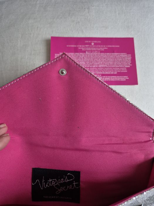 Poszetka Victoria Secret, srebrna nowa